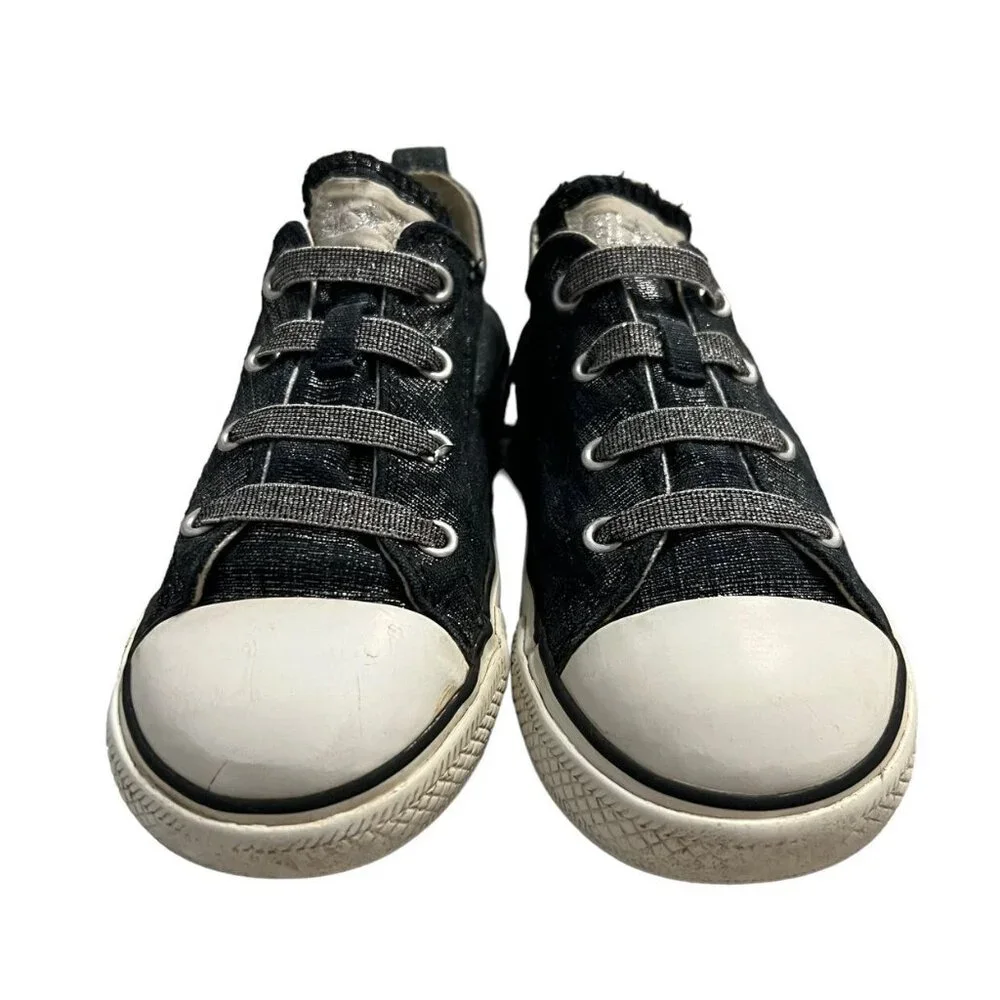 Converse these adorable